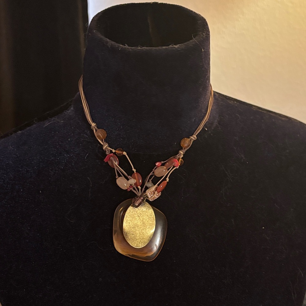 Avon 2008 Decorative Honey Colored Necklace